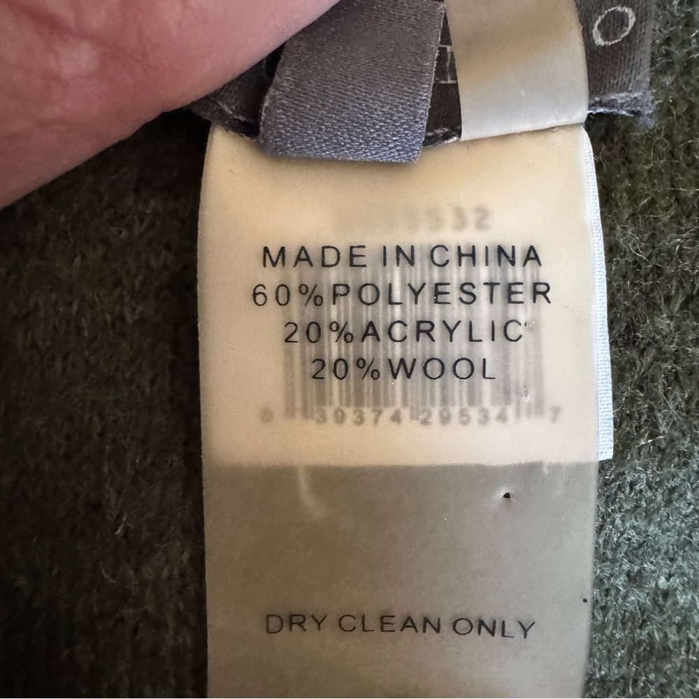 Vince Camuto Jackquard Colorblock Poncho P/PS - Picture 7 of 7